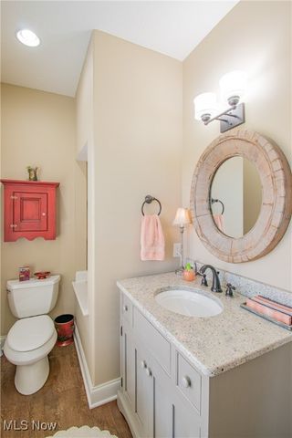 2189 E Park Drive, Uniontown, OH 44685