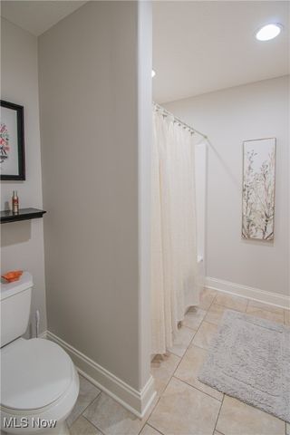 2189 E Park Drive, Uniontown, OH 44685