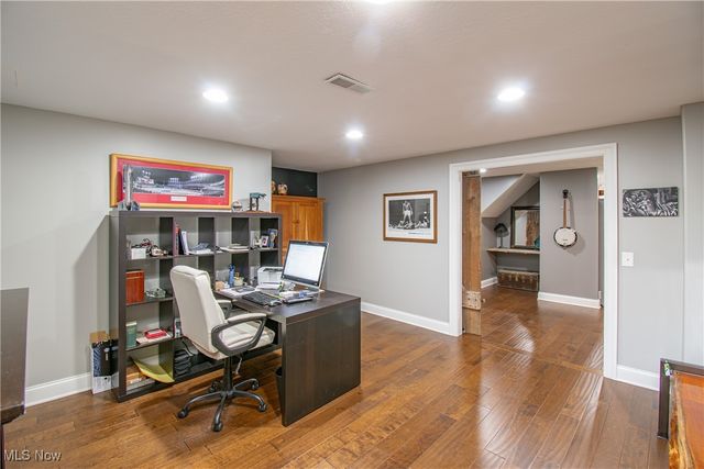 2189 E Park Drive, Uniontown, OH 44685