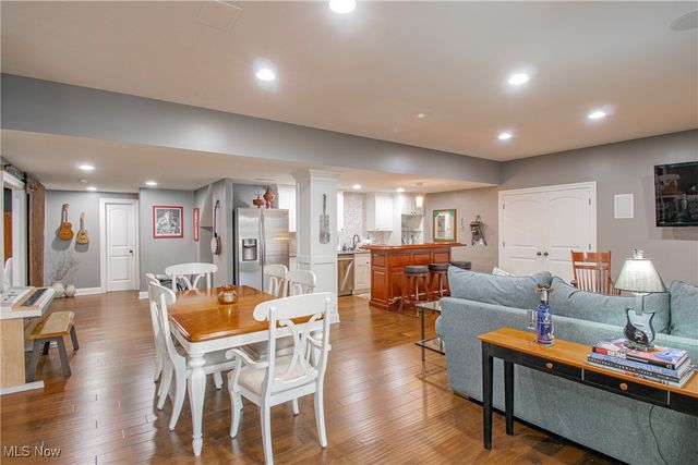 2189 E Park Drive, Uniontown, OH 44685