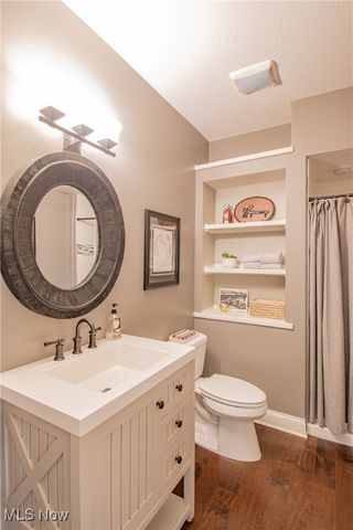 2189 E Park Drive, Uniontown, OH 44685