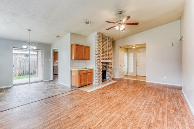 6918 Skyline Park Drive, Katy, TX 77449
