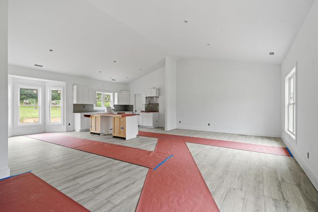 3086 Haymakertown RD, Troutville, VA 24175