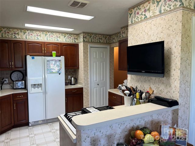 30 Boyer Lane, Sparta, NC 28675