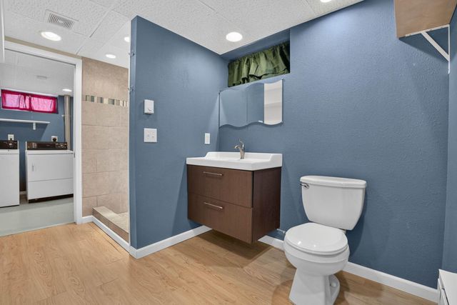 1255 Scott Avenue, Waterloo, IA 50701
