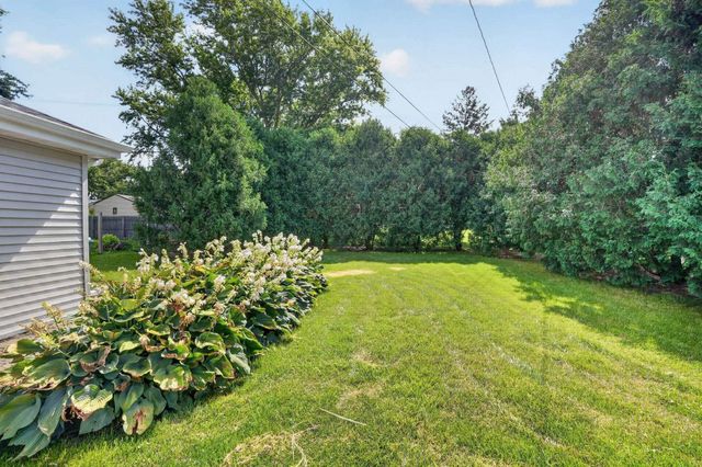 1255 Scott Avenue, Waterloo, IA 50701