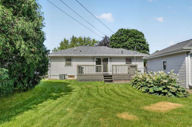 1255 Scott Avenue, Waterloo, IA 50701