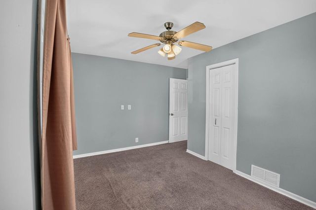 1255 Scott Avenue, Waterloo, IA 50701