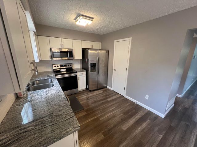 3863 Heatherglen Drive, 3863-3865, Columbus, OH 43221