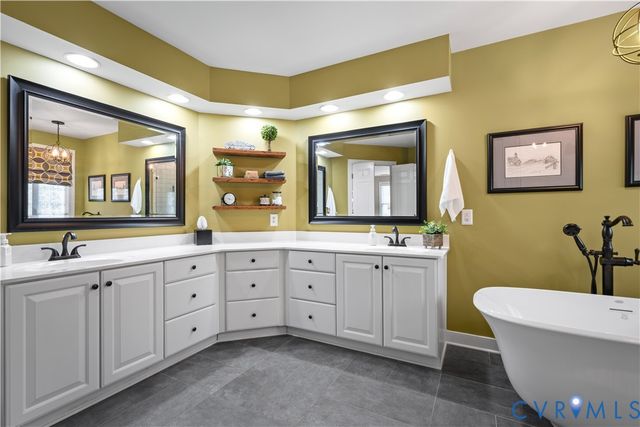 638 Cross Ridge Ln, Manakin Sabot, VA 23103