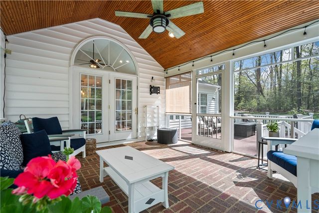 638 Cross Ridge Ln, Manakin Sabot, VA 23103