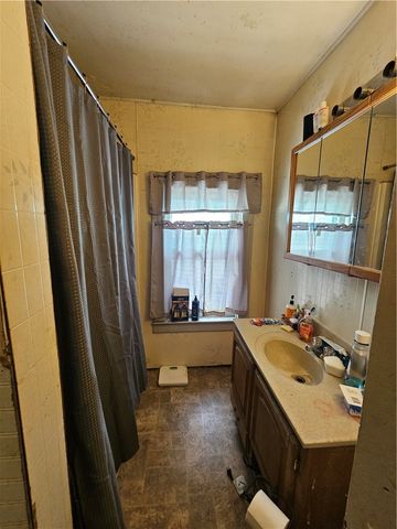 255 West Henry Street, Elmira City, NY 14904