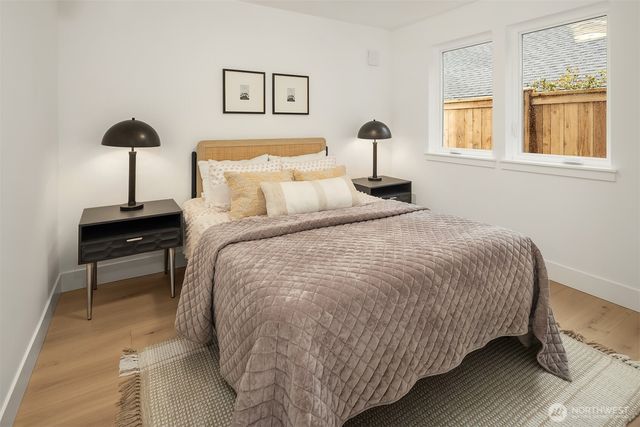 533 B N 70th Street, Seattle, WA 98103