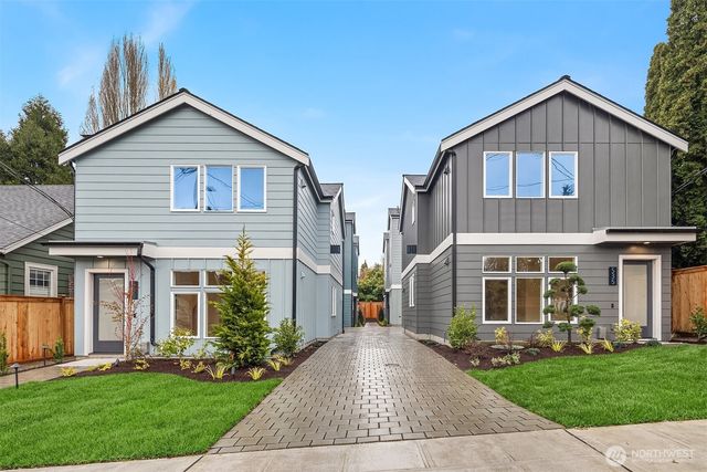 533 B N 70th Street, Seattle, WA 98103