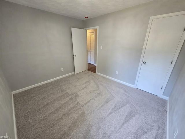 50 Oser LN, Hampton, VA 23669