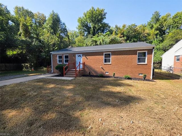 50 Oser LN, Hampton, VA 23669