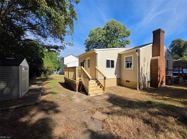 50 Oser LN, Hampton, VA 23669