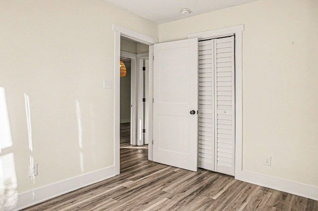 818 W Madison Avenue, Charleston, SC 29412