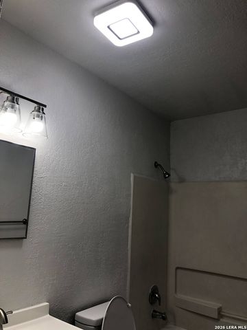 6223 SLATE VALLEY DR, San Antonio, TX 78242