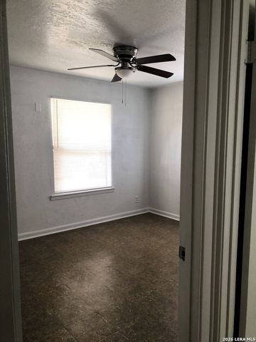 6223 SLATE VALLEY DR, San Antonio, TX 78242
