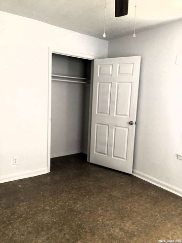6223 SLATE VALLEY DR, San Antonio, TX 78242