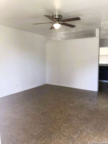 6223 SLATE VALLEY DR, San Antonio, TX 78242