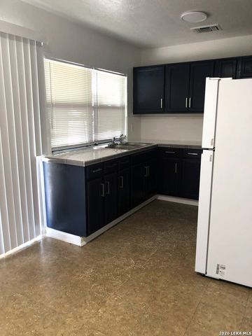 6223 SLATE VALLEY DR, San Antonio, TX 78242