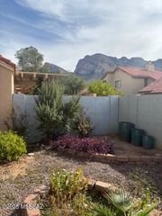 250 E Fieldcrest Lane, Oro Valley, AZ 85737