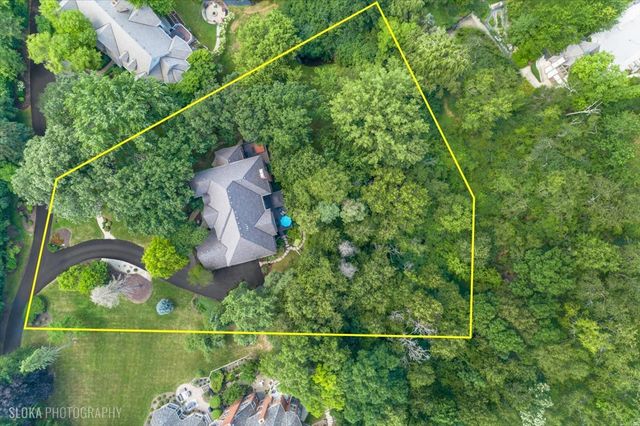 47 S Wynstone Drive, North Barrington, IL 60010