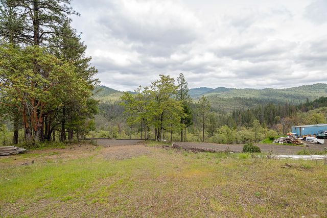 0 Cabetowne Way, Shady Cove, OR 97539