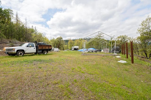 0 Cabetowne Way, Shady Cove, OR 97539