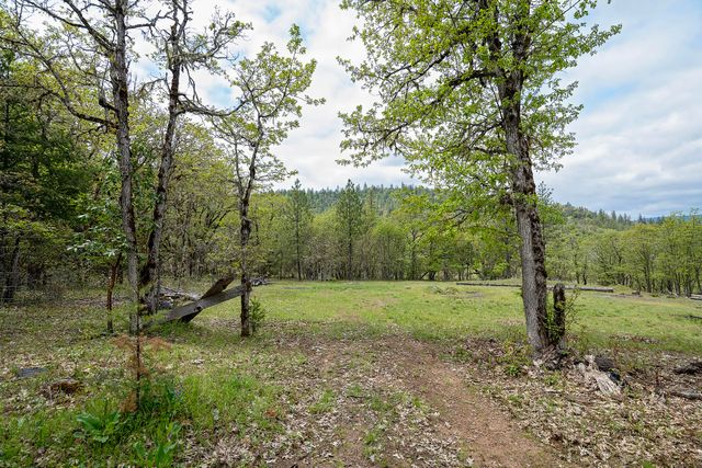 0 Cabetowne Way, Shady Cove, OR 97539