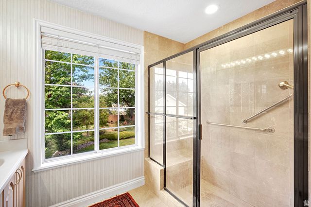 4 ROLLINGWOOD LN, Sandy, UT 84092