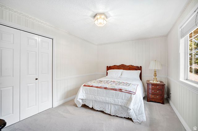 4 ROLLINGWOOD LN, Sandy, UT 84092