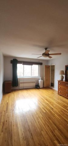 7920 150th Street, Kew Garden Hills, NY 11367