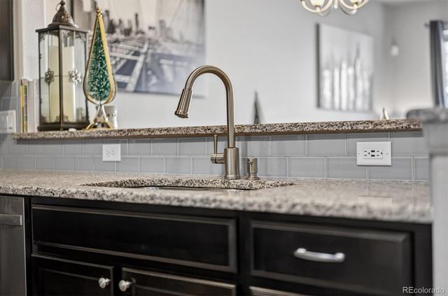 1853 S Buchanan Circle, Aurora, CO 80018