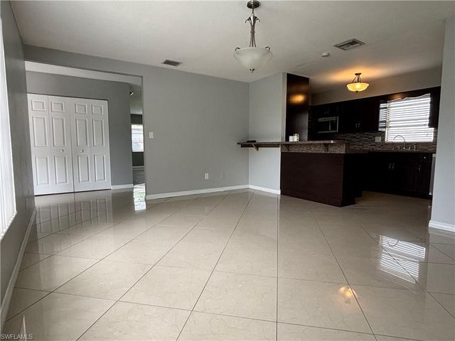 209 Punta Alta CT, Lehigh Acres, FL 33936