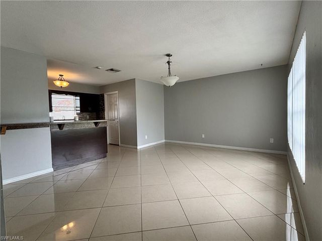 209 Punta Alta CT, Lehigh Acres, FL 33936