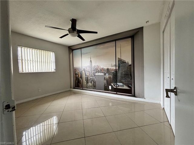 209 Punta Alta CT, Lehigh Acres, FL 33936