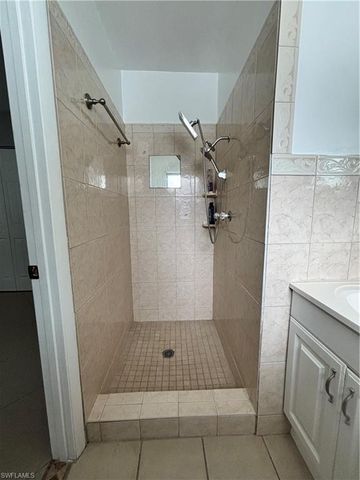 209 Punta Alta CT, Lehigh Acres, FL 33936