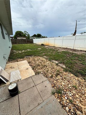 209 Punta Alta CT, Lehigh Acres, FL 33936