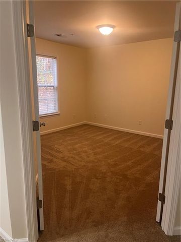 1922 Salem Bluff Drive, Winston-salem, NC 27127