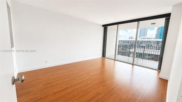1901 Brickell Av B2203, Miami, FL 33129