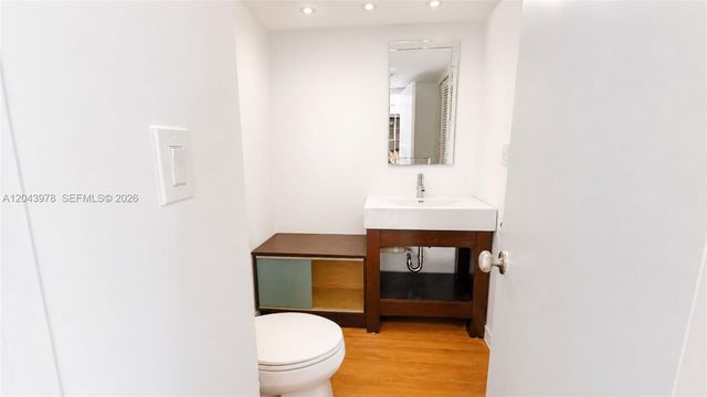 1901 Brickell Av B2203, Miami, FL 33129