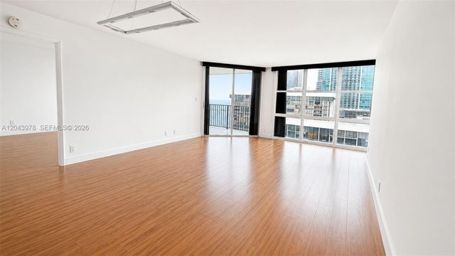 1901 Brickell Av B2203, Miami, FL 33129