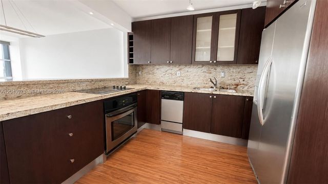 1901 Brickell Av B2203, Miami, FL 33129