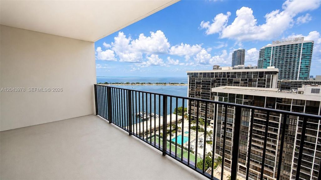 1901 Brickell Av B2203, Miami, FL 33129