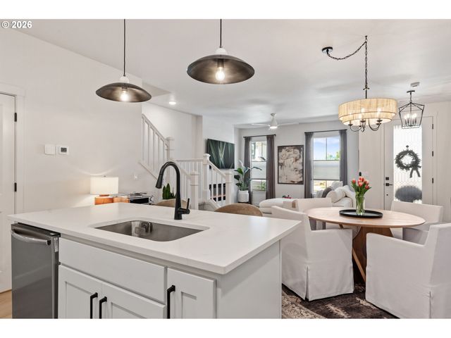 8148 Se Newberry St, Hillsboro, OR 97123