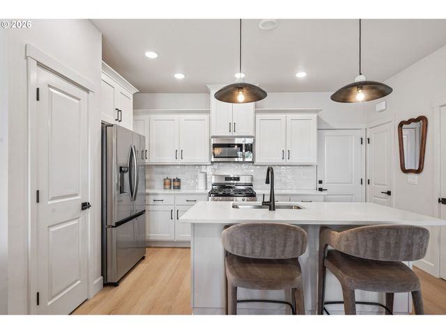 8148 Se Newberry St, Hillsboro, OR 97123