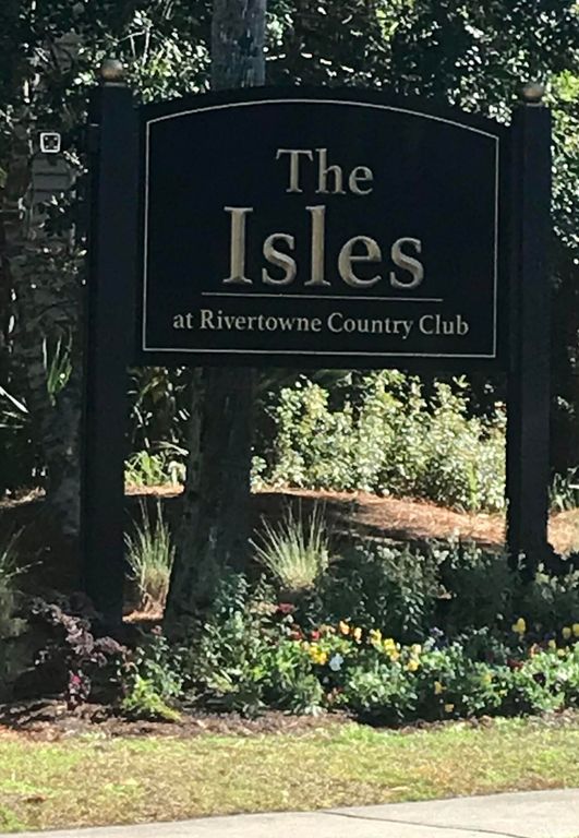 Image 2 of property listing at 1817 Great Hope Drive, Mount Pleasant, SC 29466